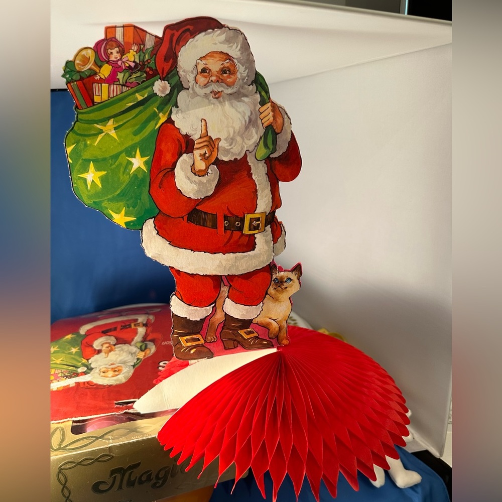 Vintage 1980 American Greetings Honeycomb Santa